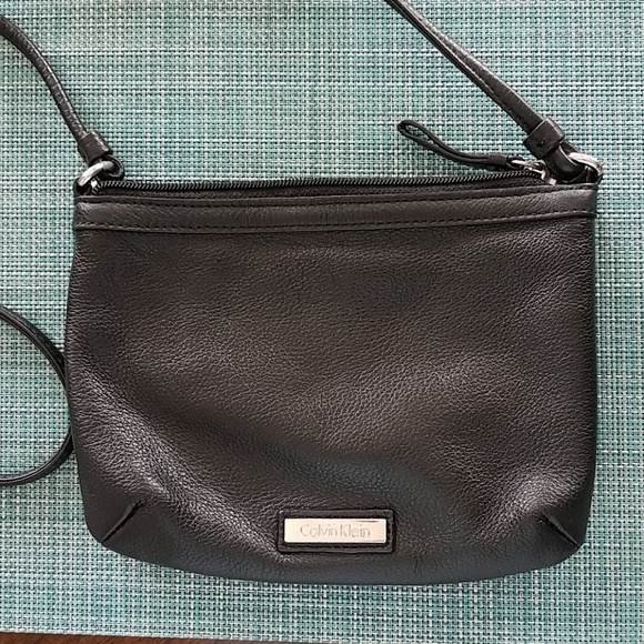 Calvin Klein Handbags - Calvin Klein Leather Crossbody Bag